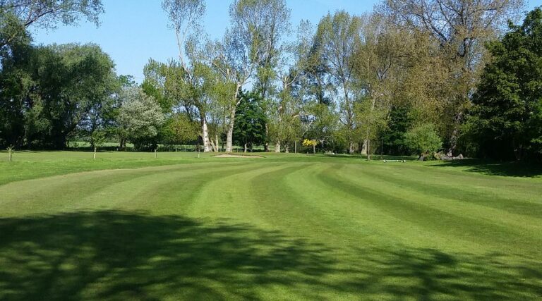 Clare Park Lake Golf Course Reviews