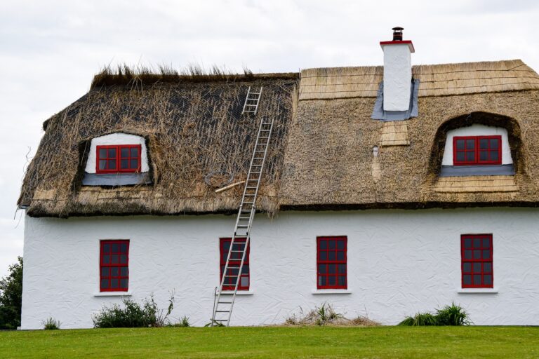 How Long Do Thatched Roofs Last